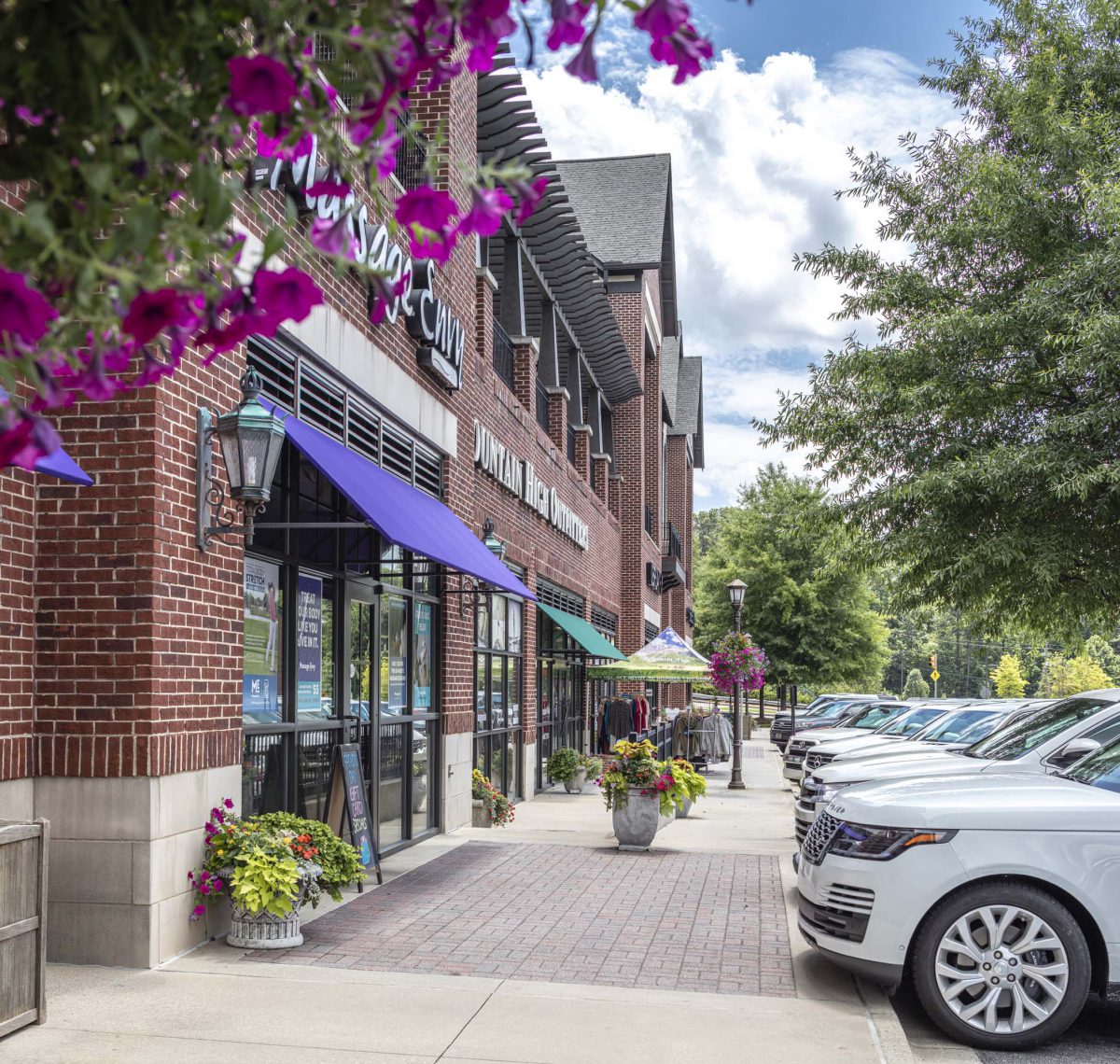 For CMH Architects
Cahaba Village Shopping Center
Mountain Brook